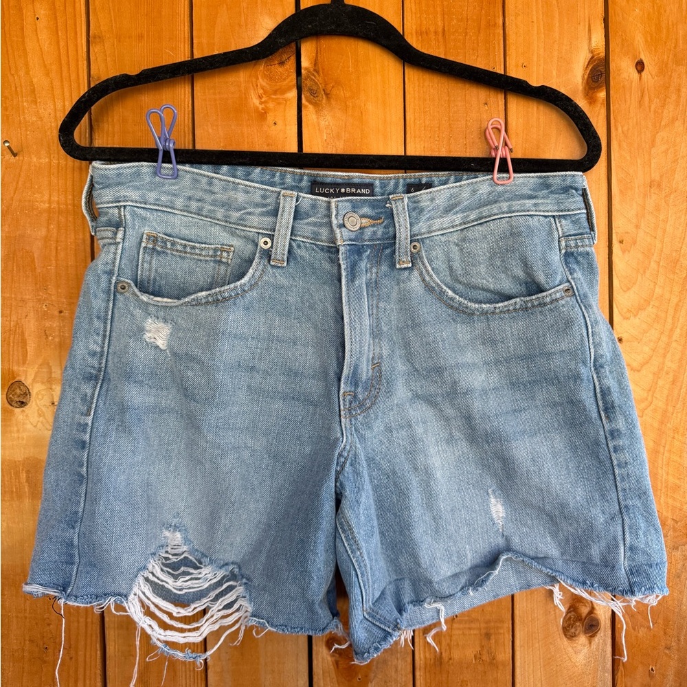 Lucky Brand Light Wash Distressed Denim Boyfriend Short